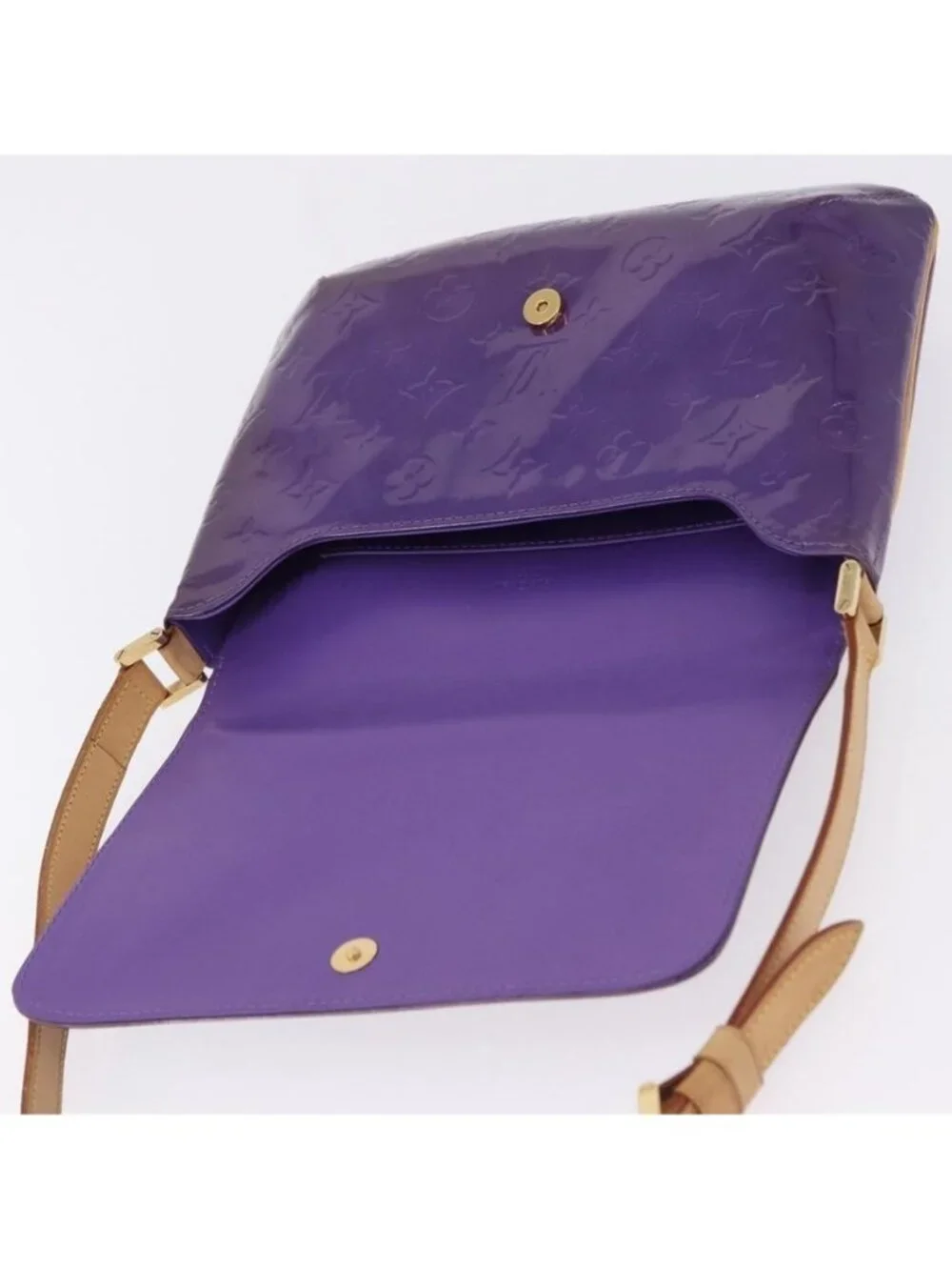 Authentic LOUIS VUITTON Monogram Vernis Thompson Street Purple Viole M91095
